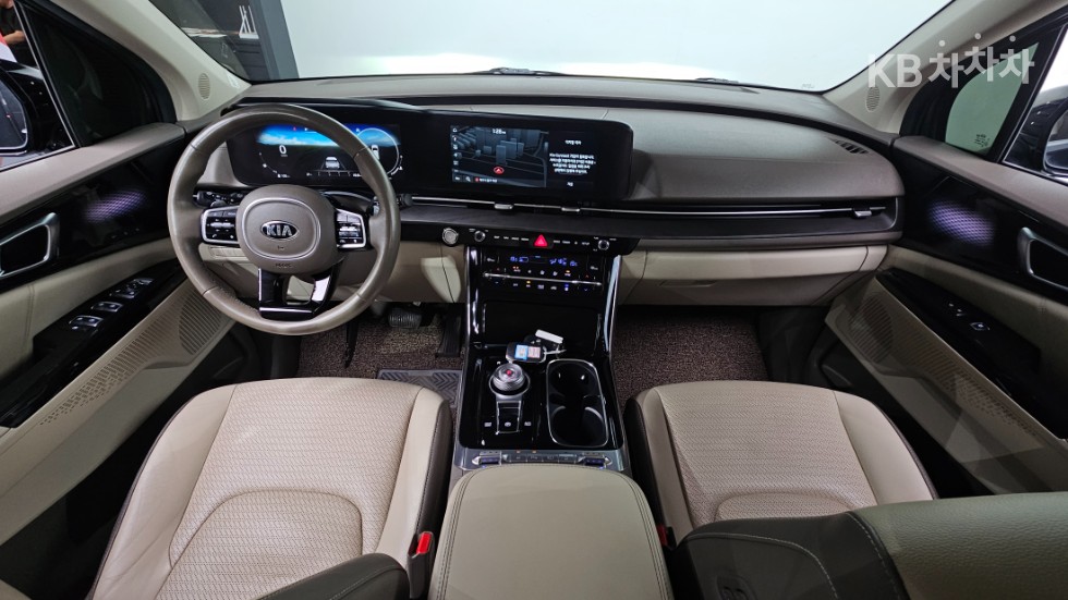 Kia Carnival — miniaturë 7