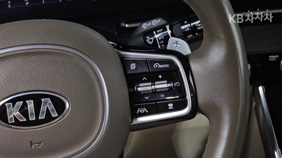 Kia Carnival — miniaturë 18