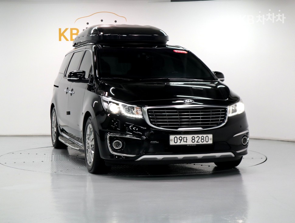 Kia Carnival — miniaturë 2