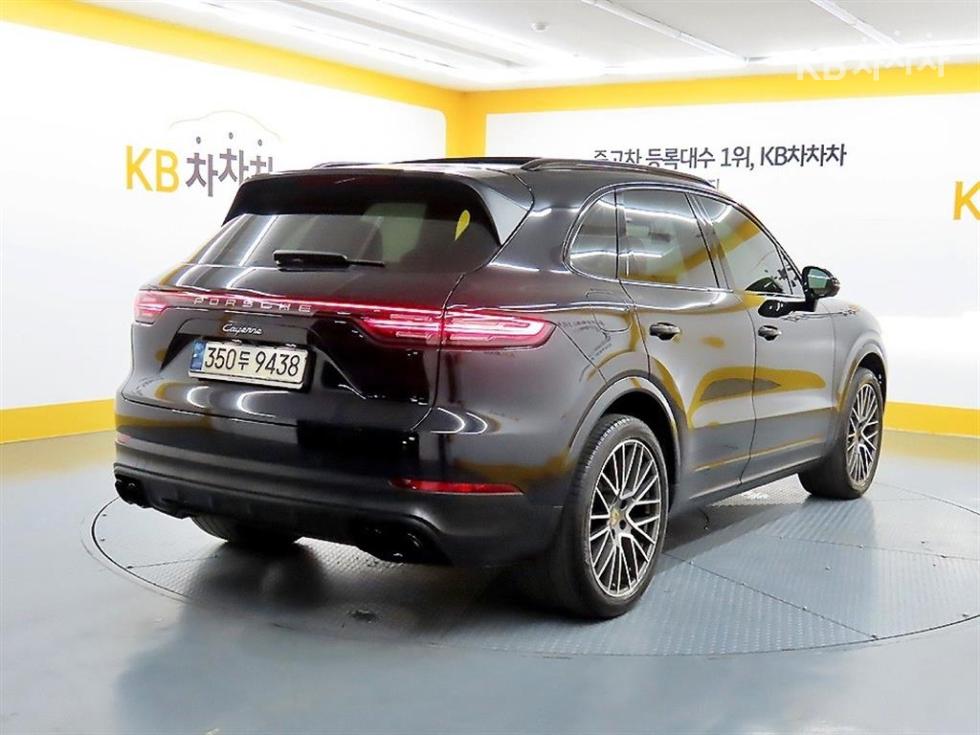 2020 Porsche (9Y0) photo