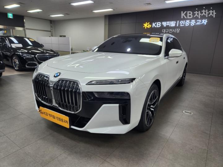 BMW 7er — miniaturë 2
