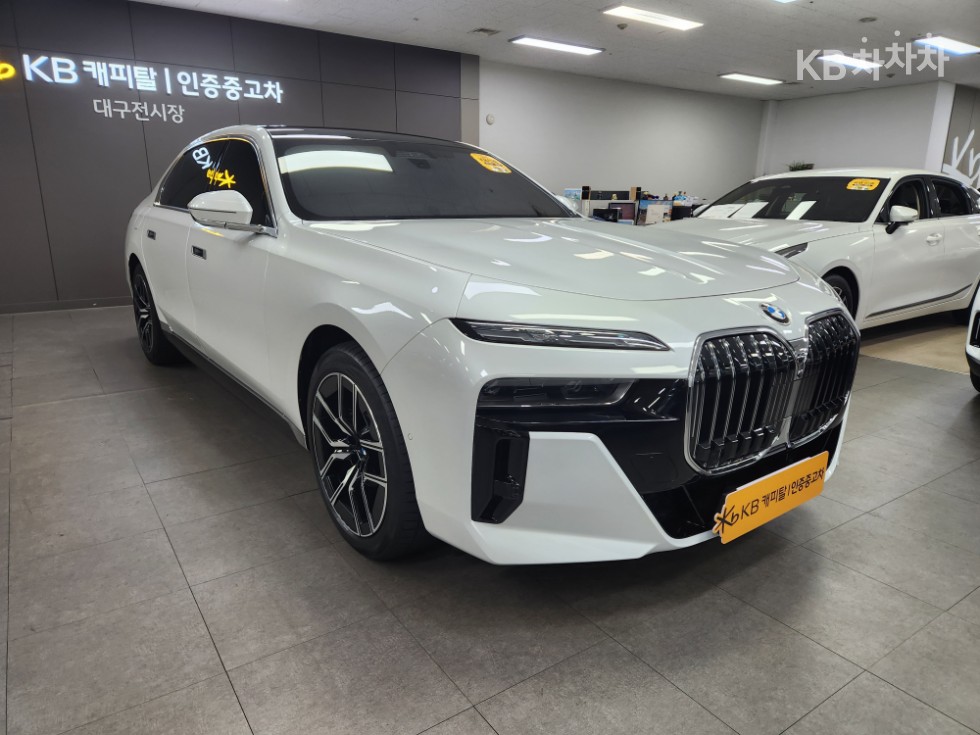 BMW 7er — miniaturë 3
