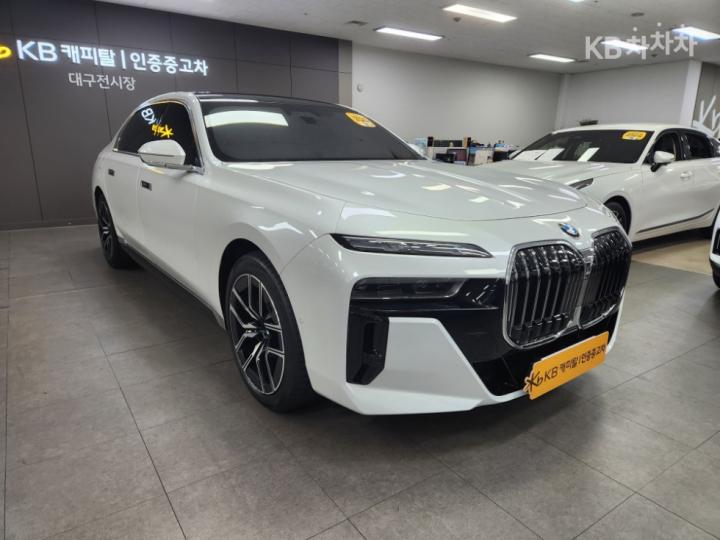 BMW 7er — miniaturë 3