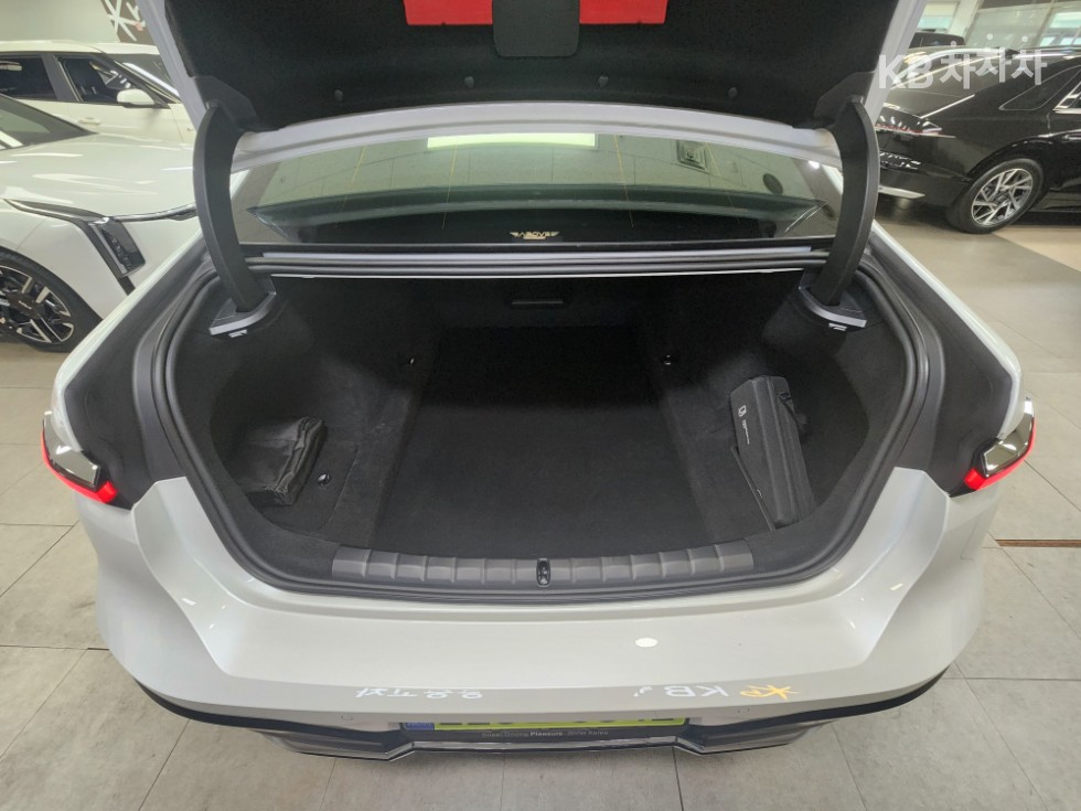 BMW 7er — miniaturë 29