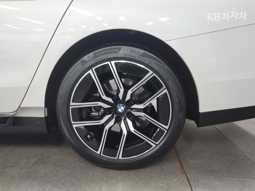 BMW 7er — miniaturë 32