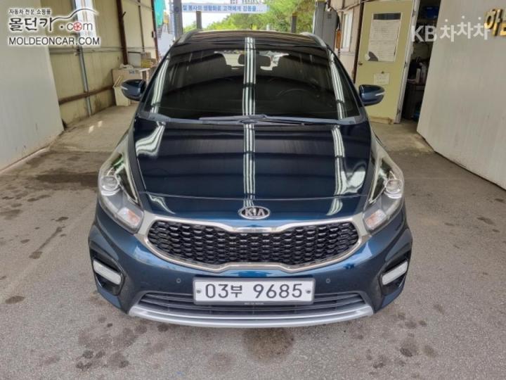 Kia Carens 2.0 LPI 7인승 프레스티지 — foto 1