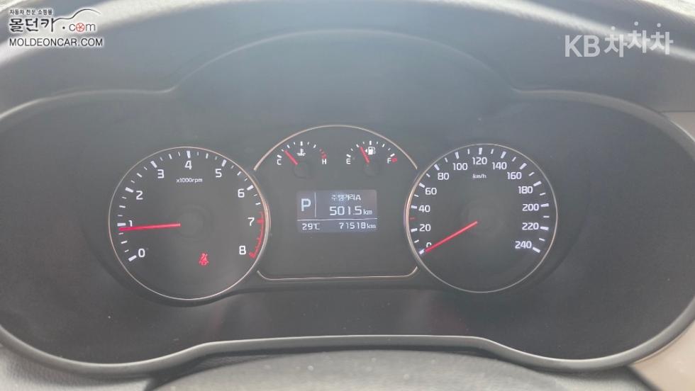 Kia Carens — miniaturë 5