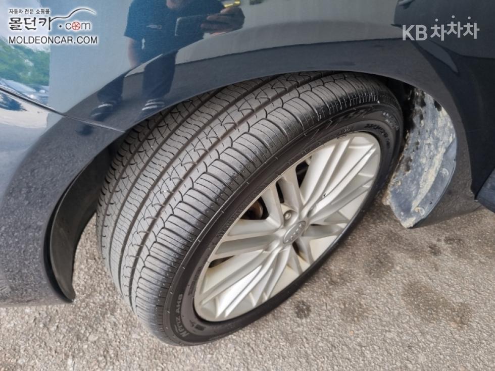 Kia Carens — miniaturë 6