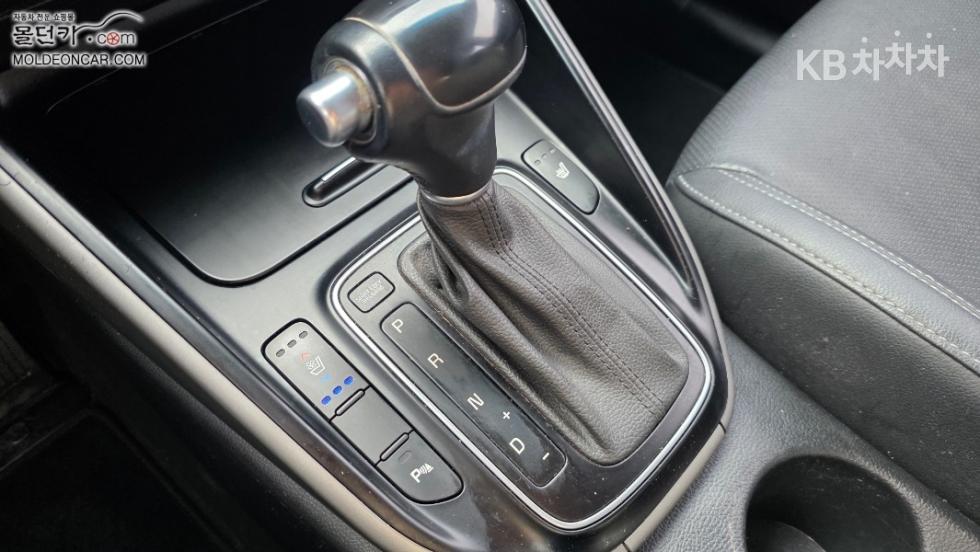 Kia Carens — miniaturë 13