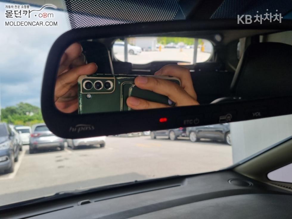 Kia Carens — miniaturë 16