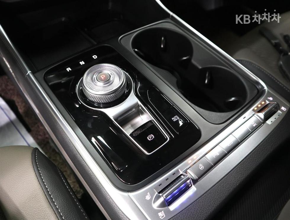Kia Carnival — miniaturë 14