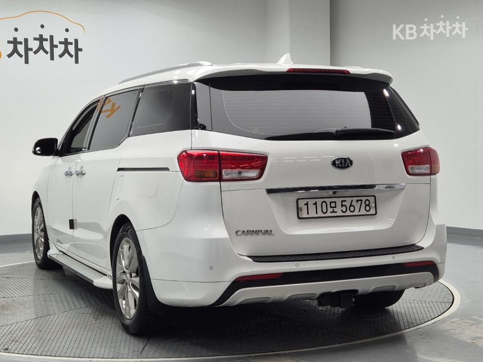 Kia Carnival — miniaturë 2