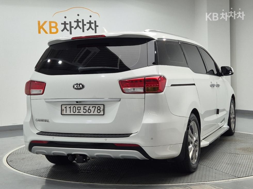 Kia Carnival — miniaturë 3