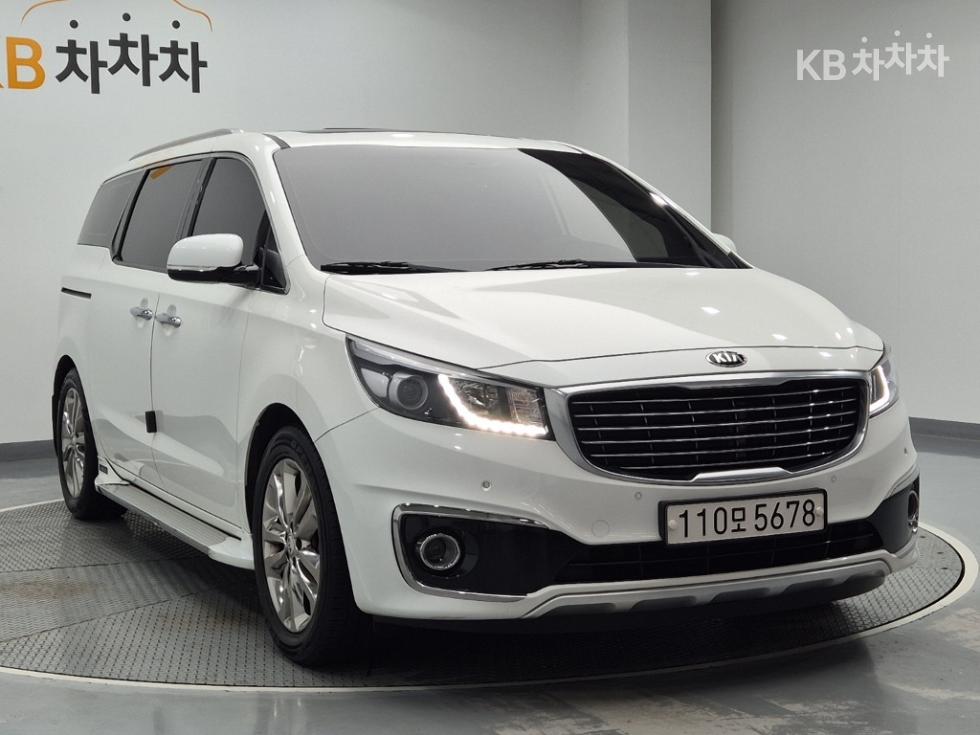 Kia Carnival — miniaturë 4