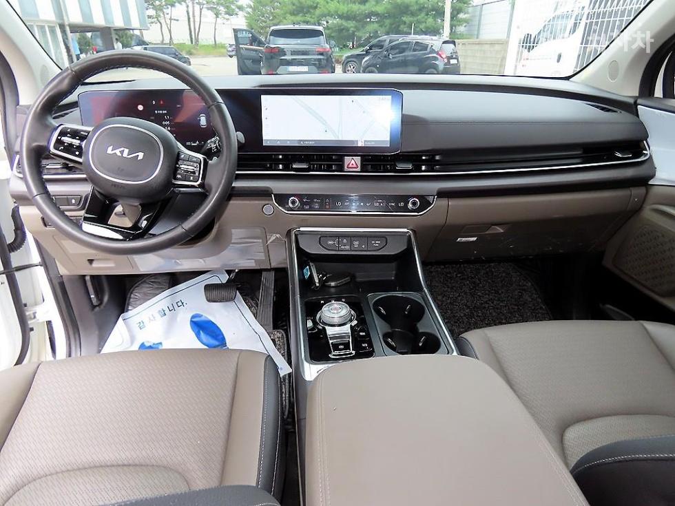 Kia Carnival — miniaturë 7