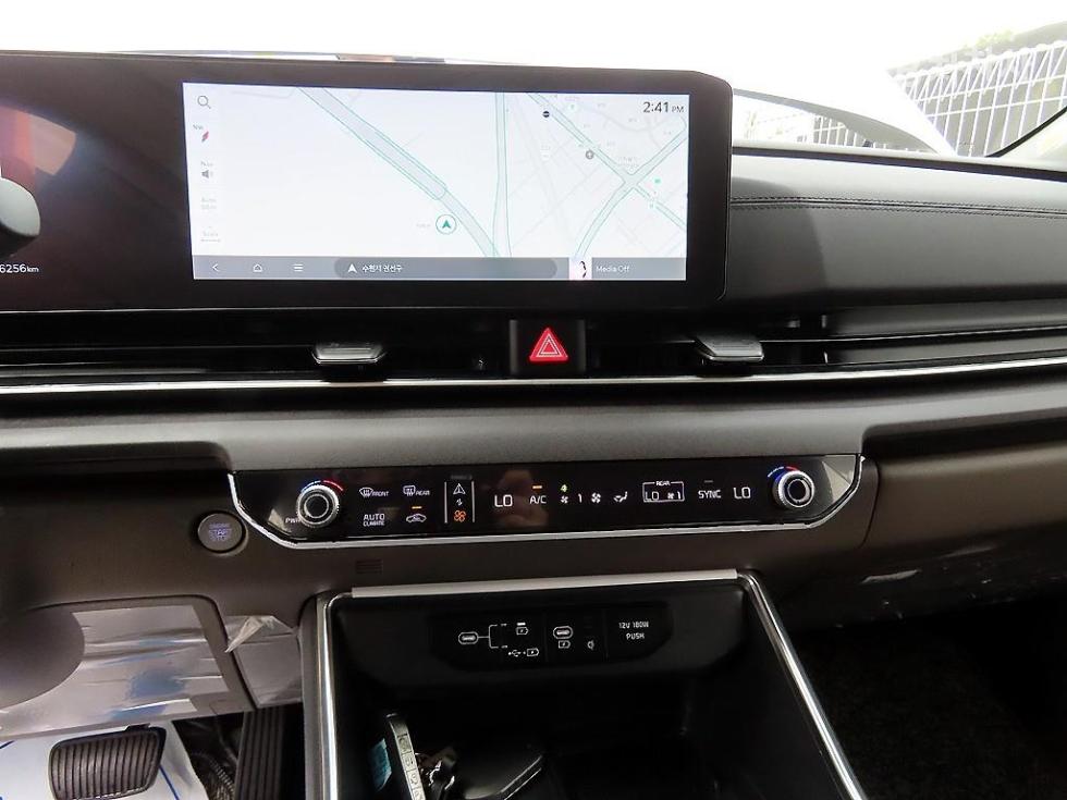 Kia Carnival — miniaturë 13