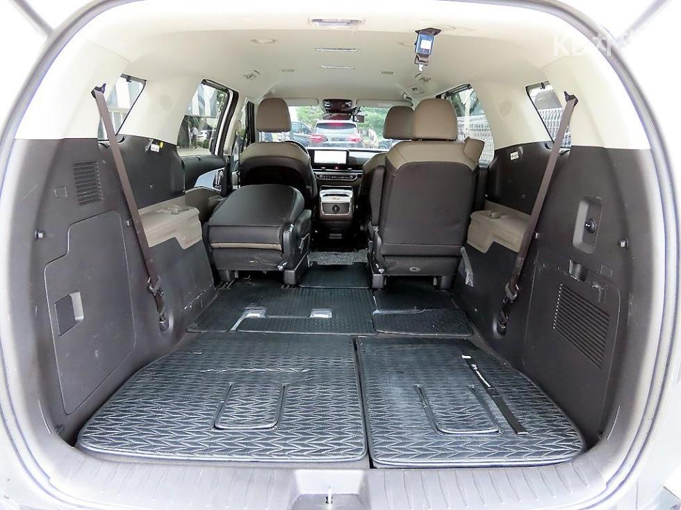 Kia Carnival — miniaturë 16