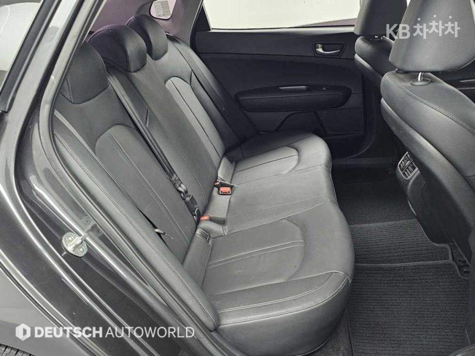 Kia K5 — miniaturë 12