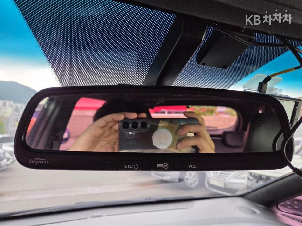 Kia Carens — miniaturë 15
