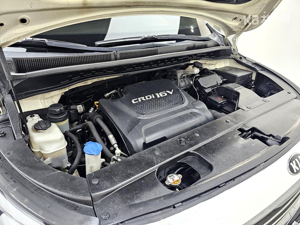 Kia Carnival — miniaturë 6