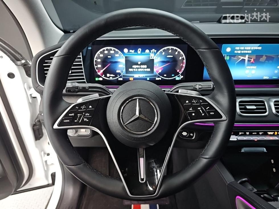 Mercedes-Benz GLE — miniaturë 9