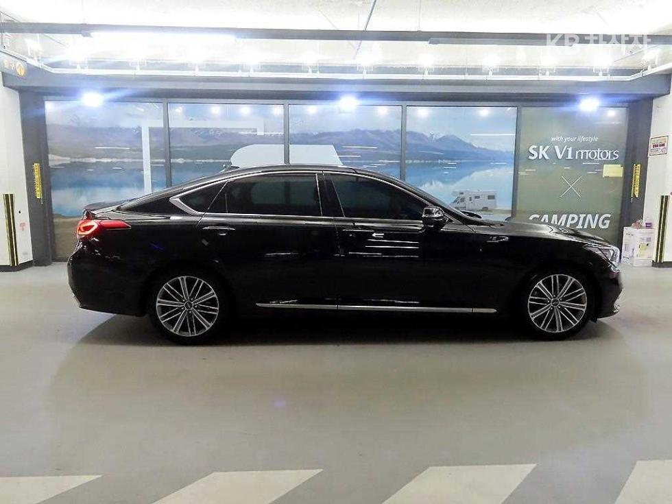 2017 Genesis G80 photo