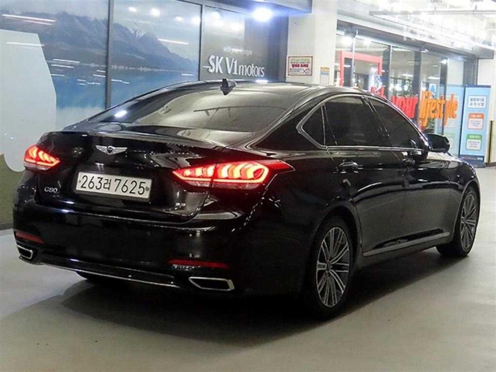 2017 Genesis G80 photo