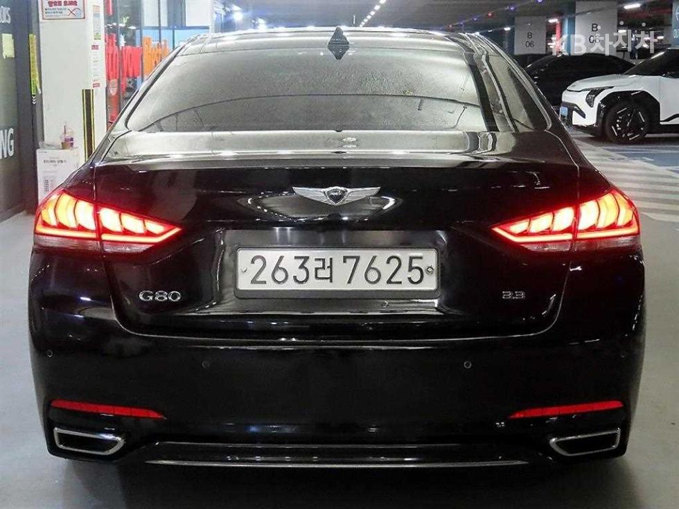 2017 Genesis G80 photo