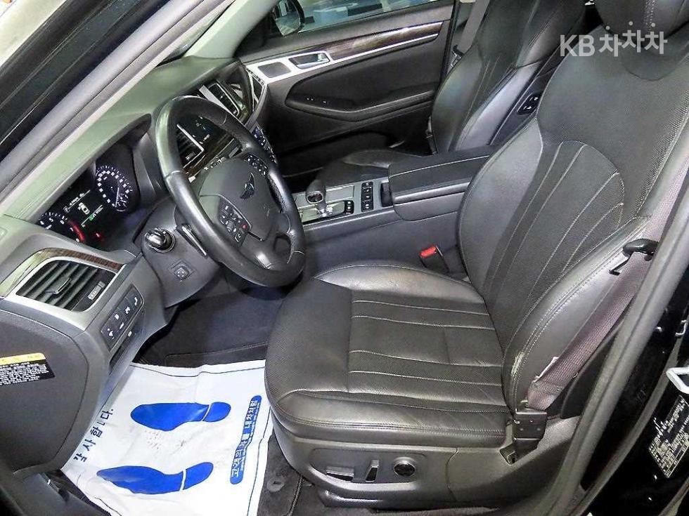 2017 Genesis G80 photo