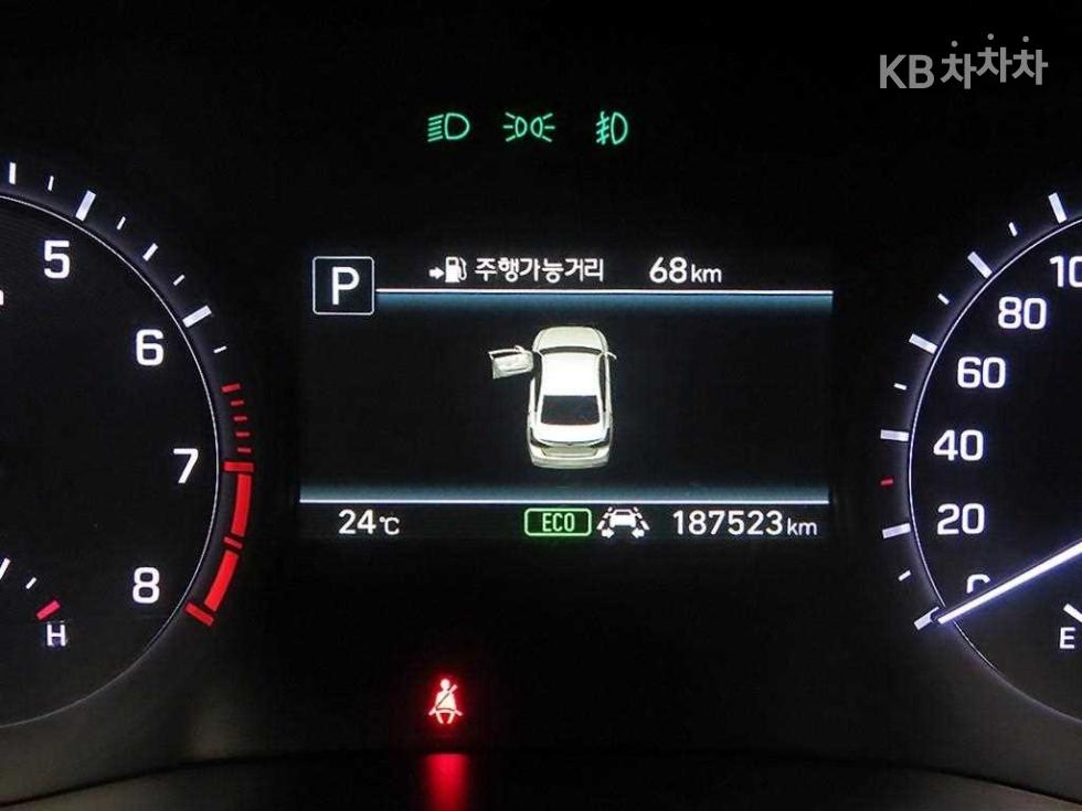 2017 Genesis G80 photo