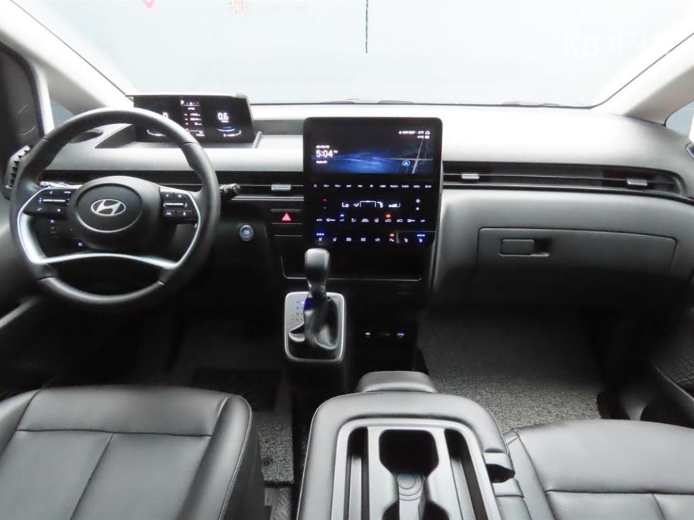 Hyundai Staria — miniaturë 10