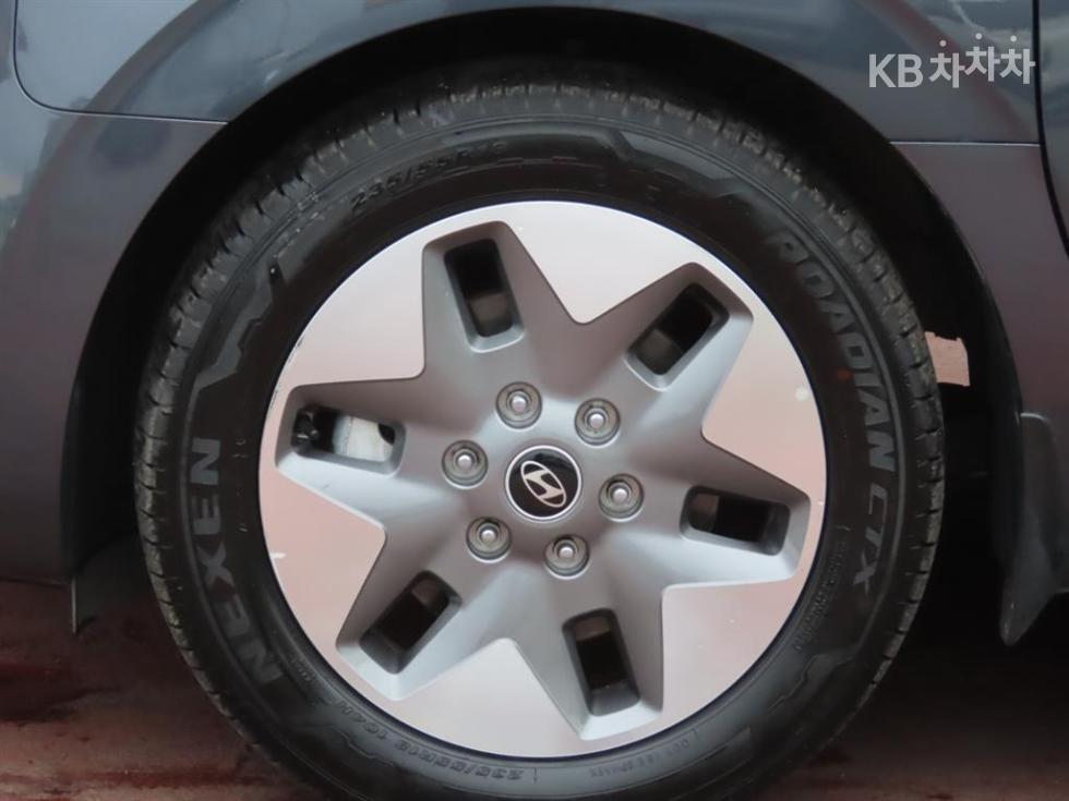 Hyundai Staria — miniaturë 20