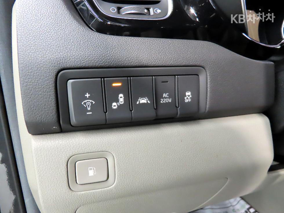 Kia Carnival — miniaturë 14