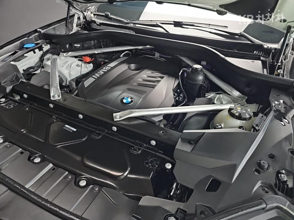 BMW X5 — miniaturë 5