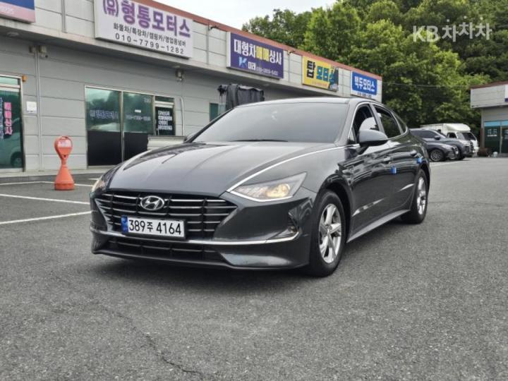 Hyundai Sonata 2.0 LPG 렌터카 — foto 1