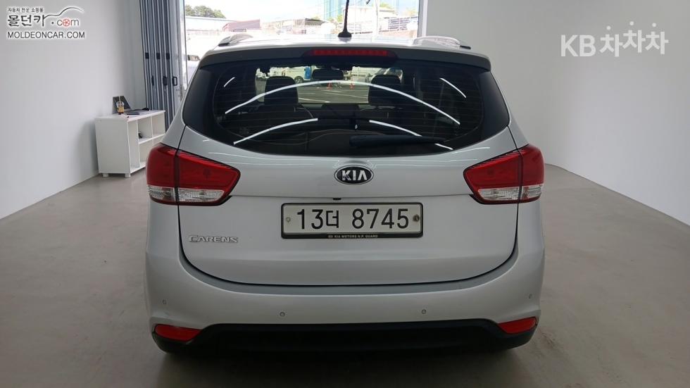 Kia Carens — miniaturë 4