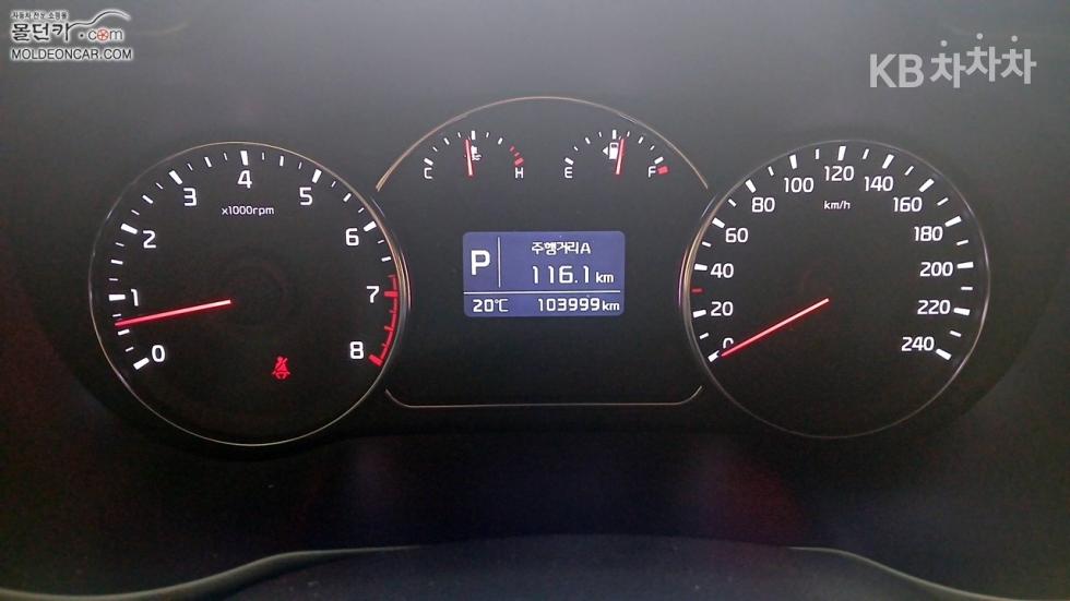 Kia Carens — miniaturë 5