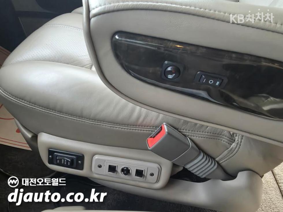 Chevrolet Express — miniaturë 6