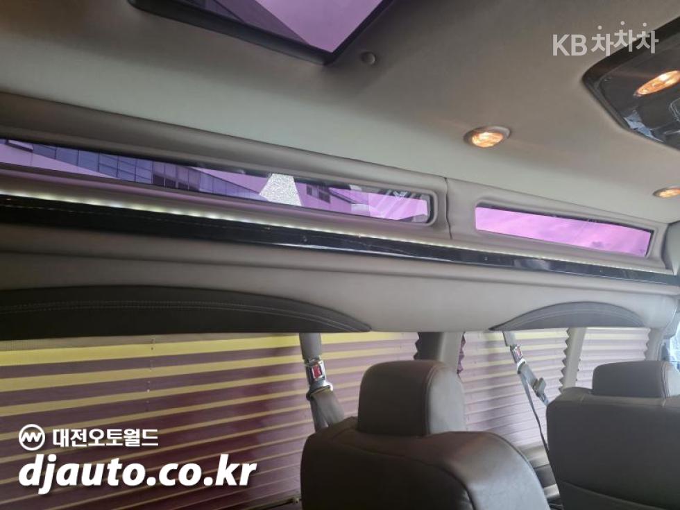 Chevrolet Express — miniaturë 7
