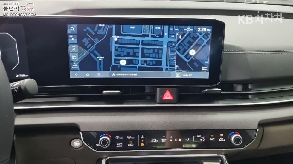 Kia Carnival — miniaturë 12