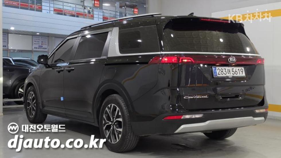 Kia Carnival — miniaturë 6