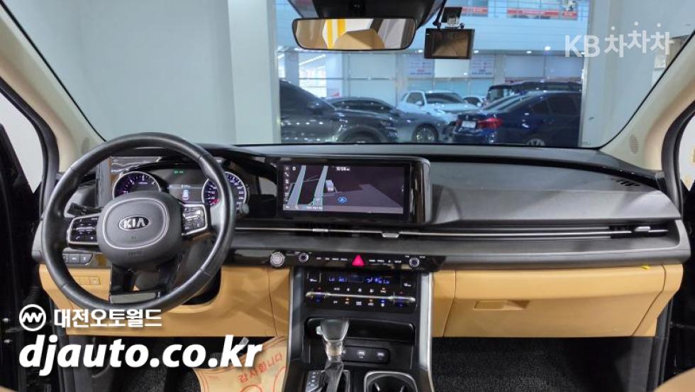 Kia Carnival — miniaturë 7