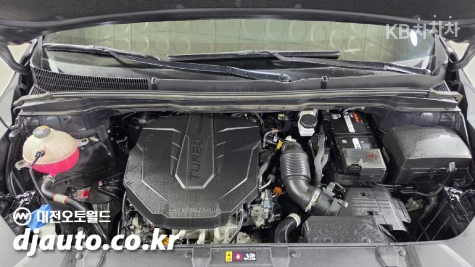 Kia Carnival — miniaturë 20