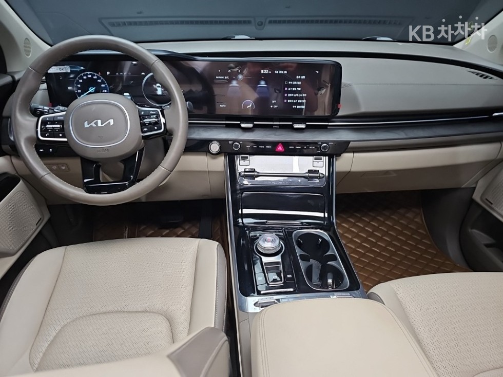 Kia Carnival — miniaturë 7