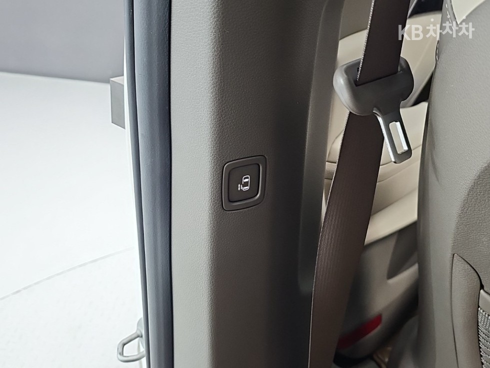 Kia Carnival — miniaturë 14