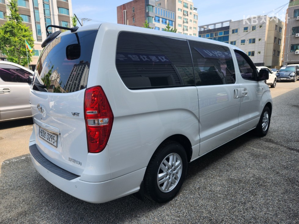 Hyundai Starex — miniaturë 4