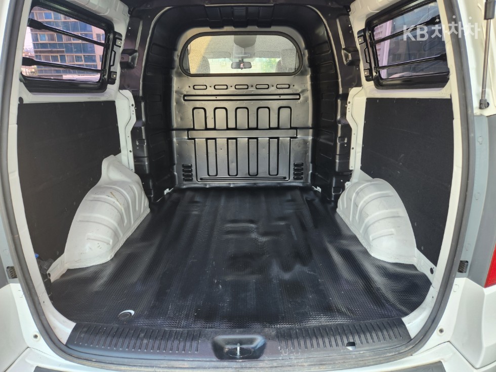 Hyundai Starex — miniaturë 9