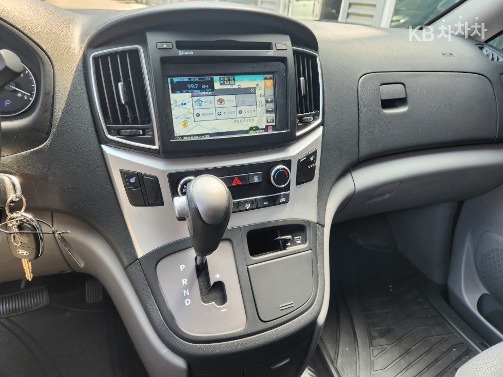 Hyundai Starex — miniaturë 10