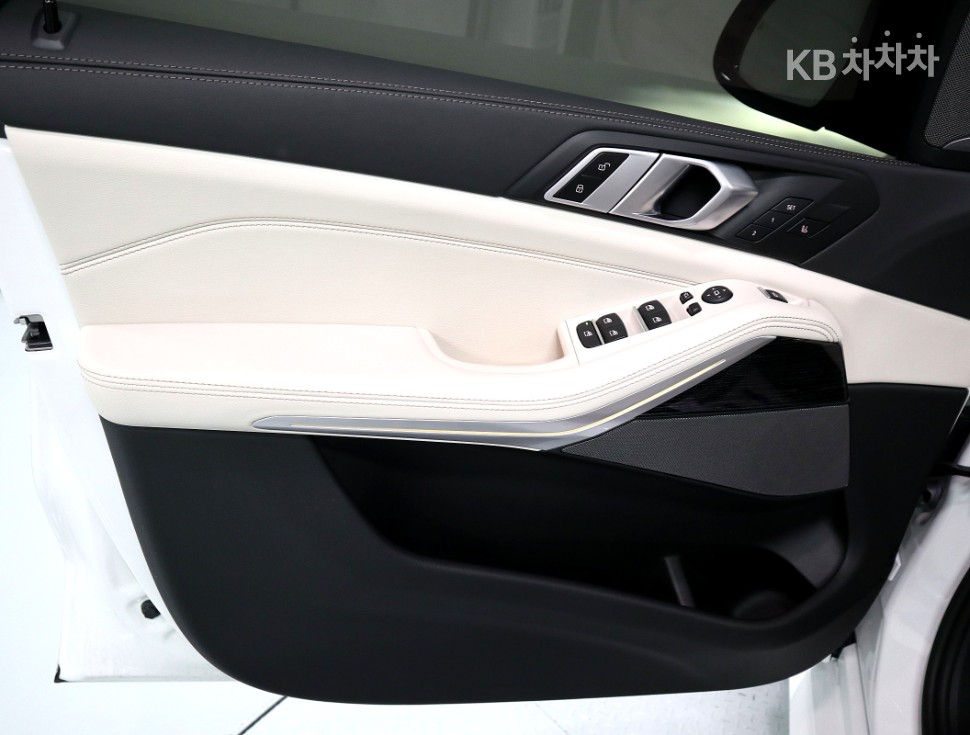 BMW X5 — miniaturë 8