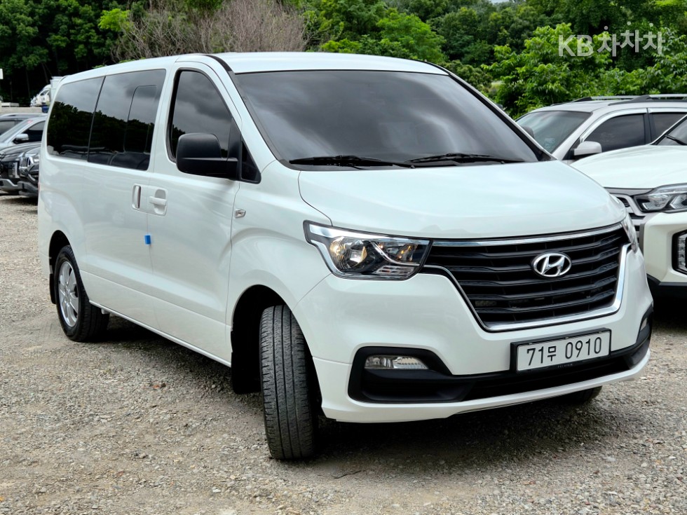 Hyundai Grand Starex